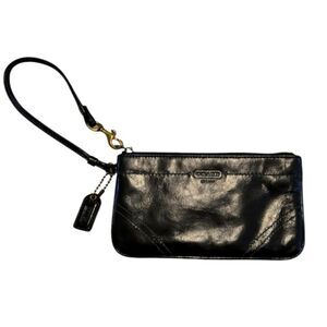 EC COACH VINTAGE LEATHER WRISTLET OS
